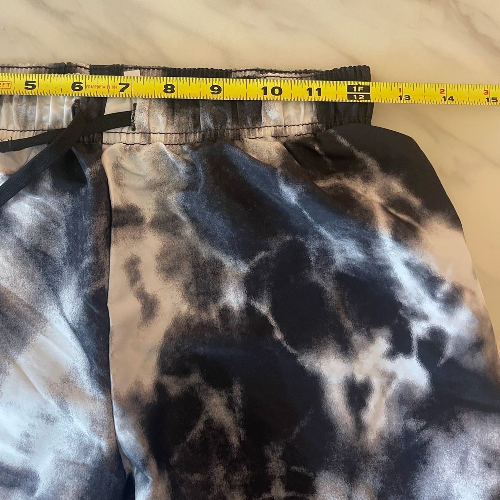H&M Kids Tie Dye Swim Trunks Black White Boys Size 12–14 Drawstring Shorts - Picture 5 of 6